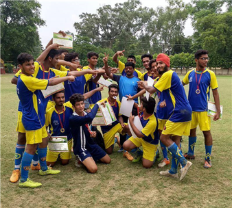 We are delighted to share with you that our The Chintels School, Ratanlal Nagar football ⚽️team has won the ICSE football tournament 2017. Proud moment for all of us. 😊 #celebration  #proudofyou #winningmoment #happyjingles